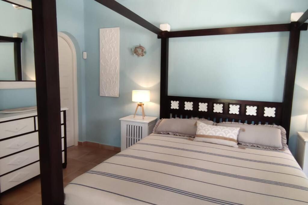 Villa Azzurra Home-charming Property- For 6 Guests *