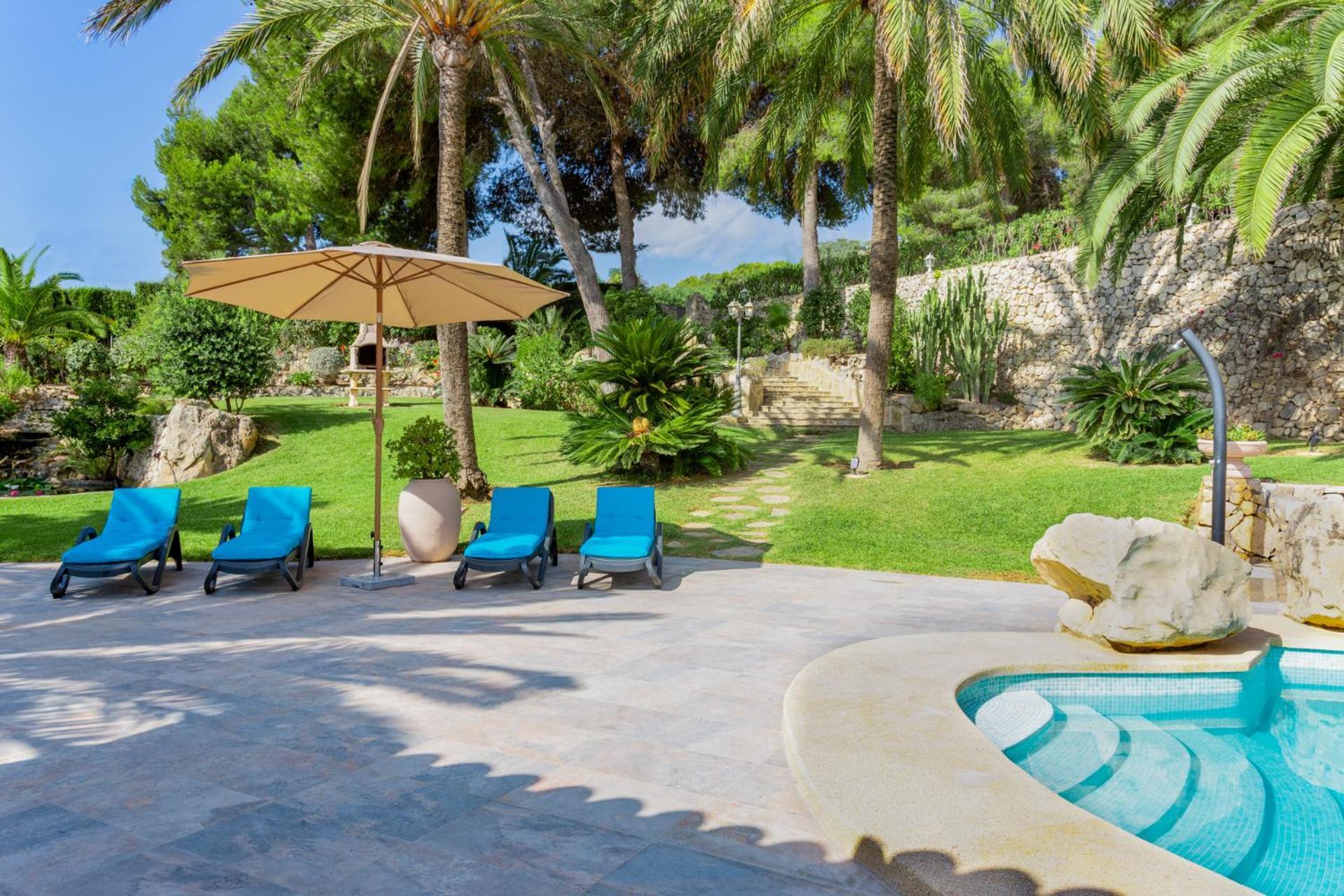 Villa Azzurra Home-charming Property- For 6 Guests *